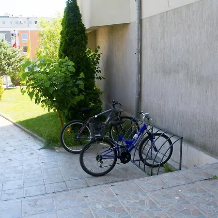 Apartment V